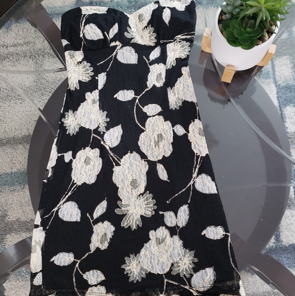 XXI Black and White Lace Dress size M